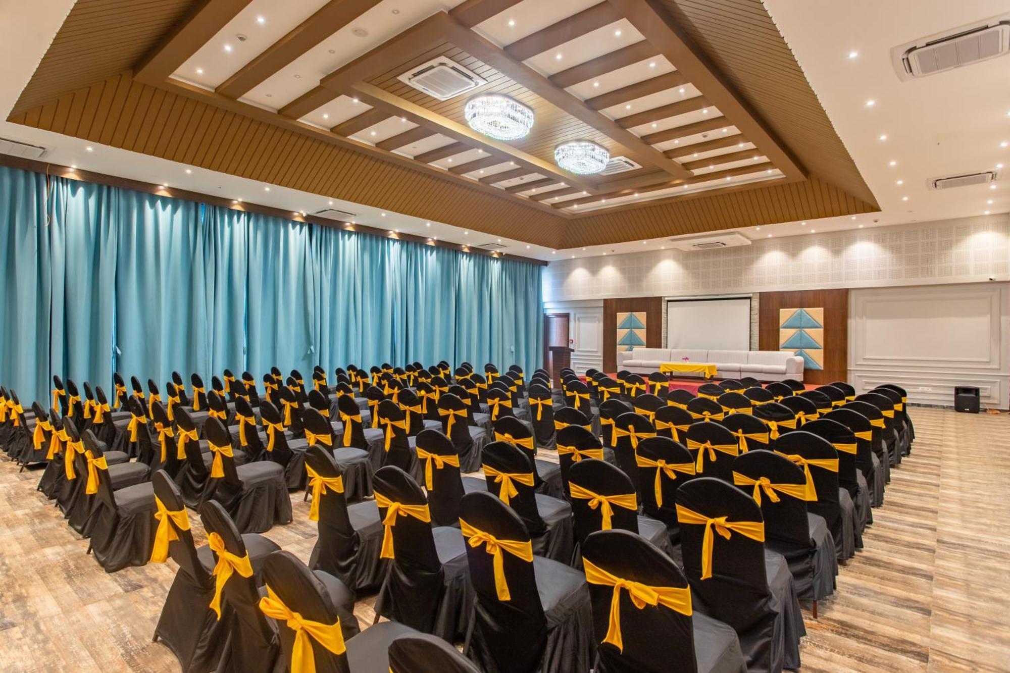Regenta Resort & Spa By Riverside, شيتوان المظهر الخارجي الصورة