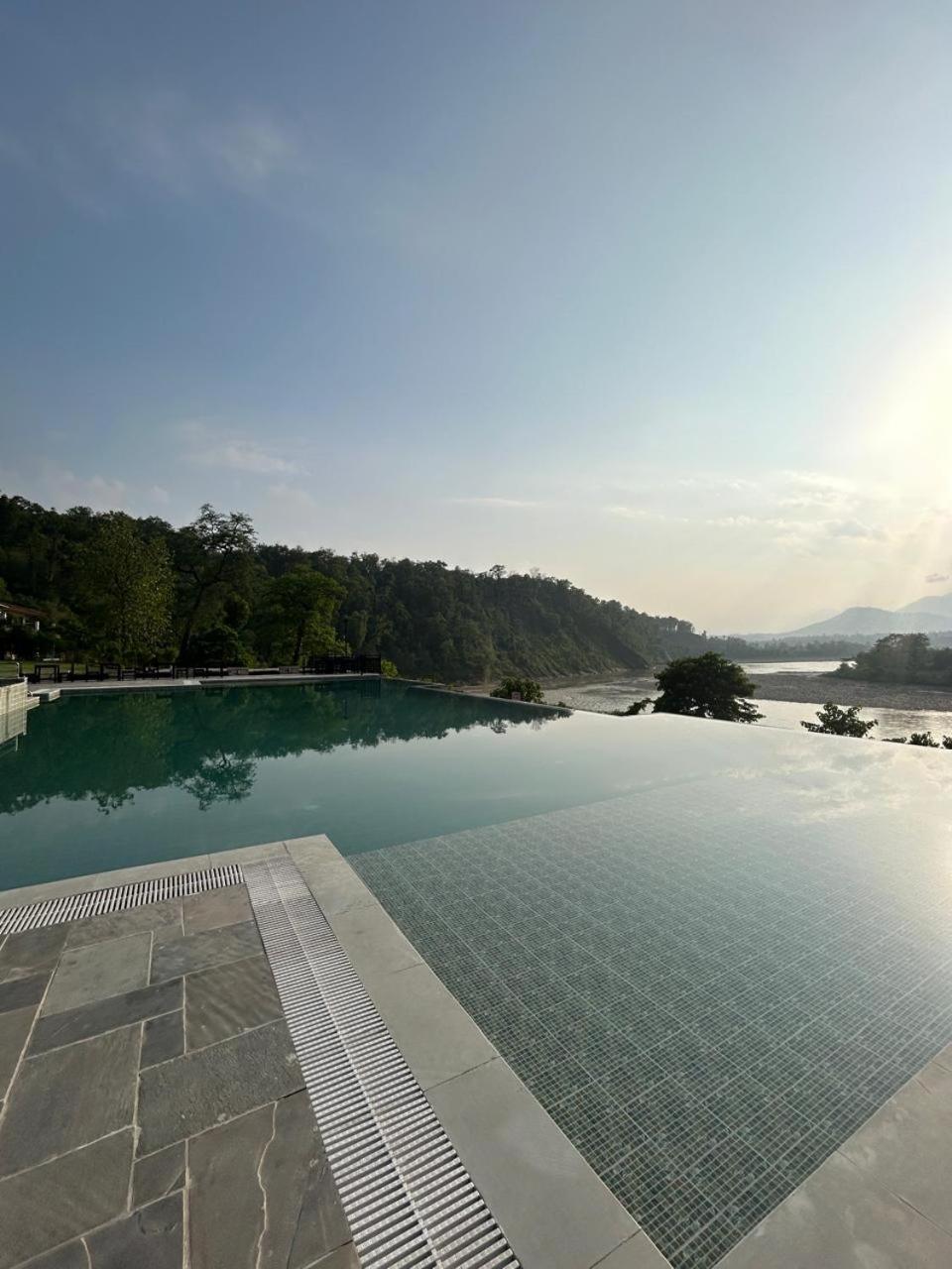 Regenta Resort & Spa By Riverside, شيتوان المظهر الخارجي الصورة