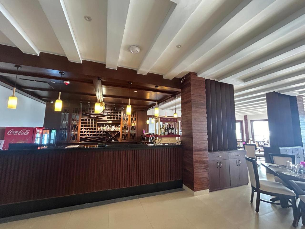 Regenta Resort & Spa By Riverside, شيتوان المظهر الخارجي الصورة
